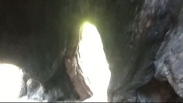 Секс на 2000-летнем дереве - вульгарный порно кайф!